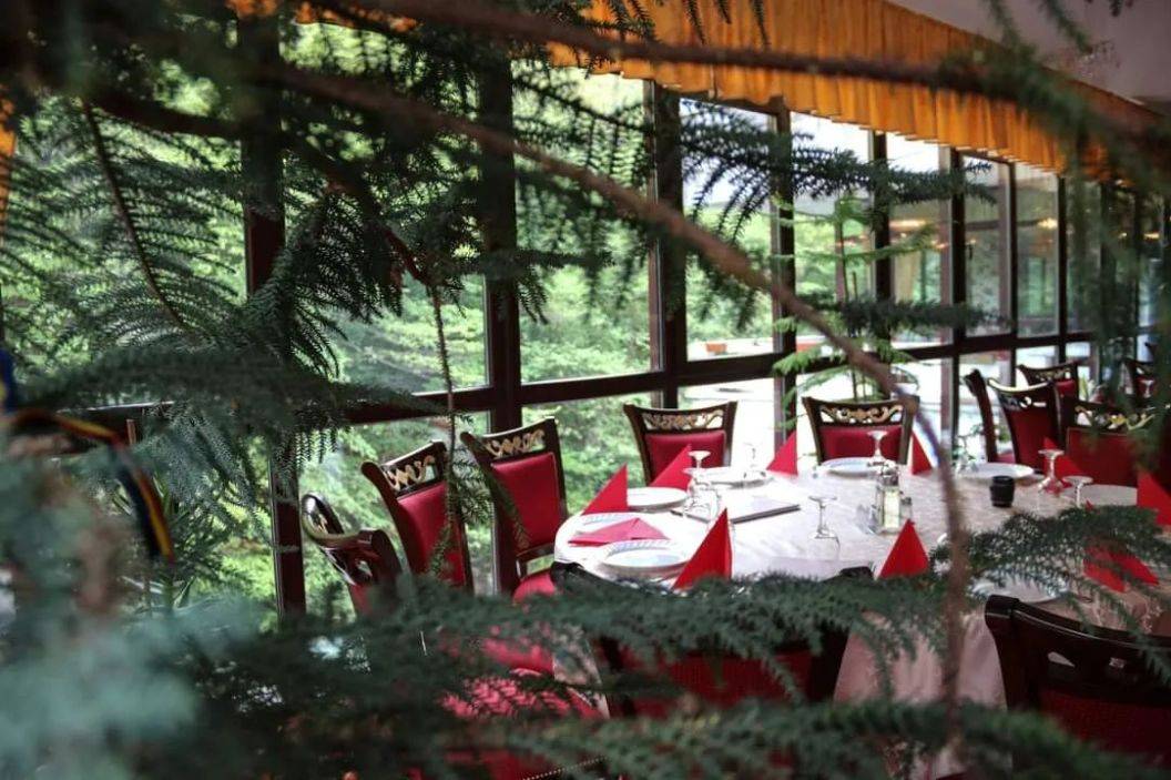 Craciunul 2022 in Baile Herculane Complex Hotelier Roman**