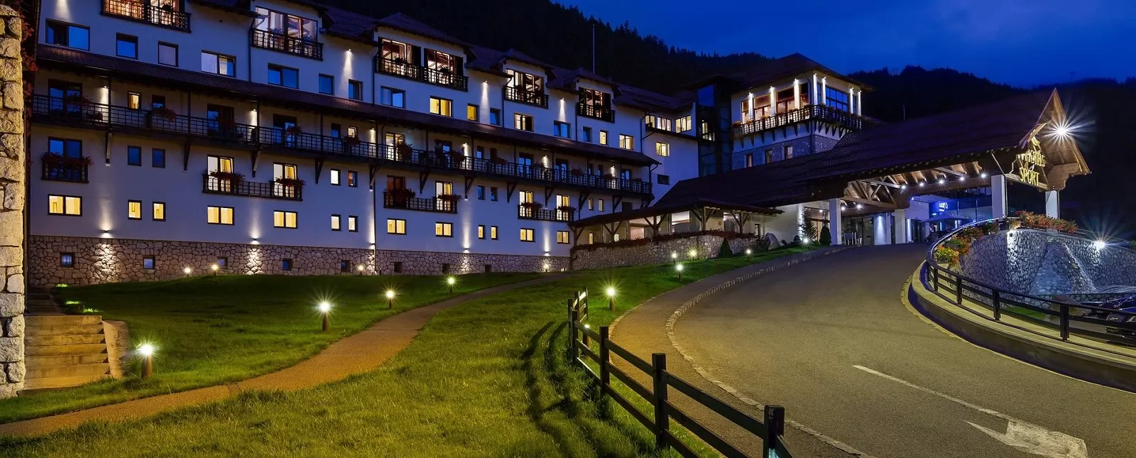 Revelion 2024 la schi in Poiana Brasov Hotel Sport****