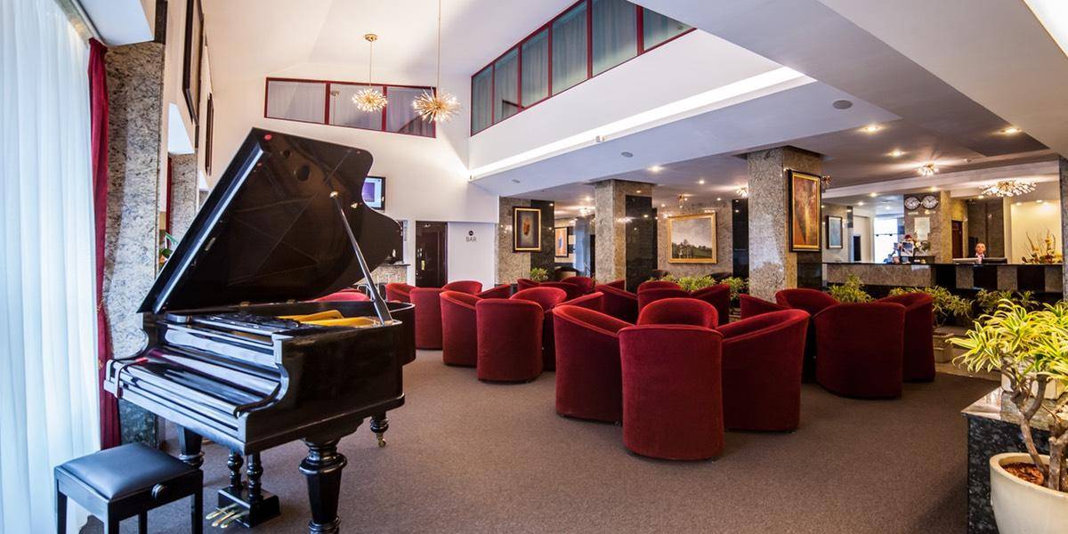 Vacanta schi 2023 Poiana Brasov Hotel Piatra Mare**** 