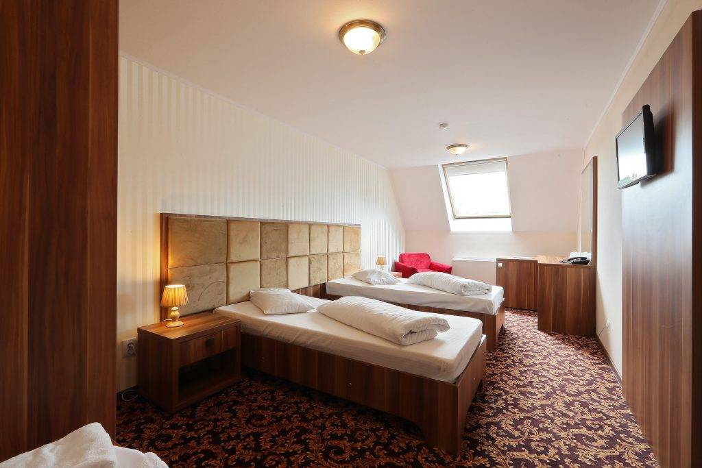 Cazare 2021 Oradea – Hotel Impero****
