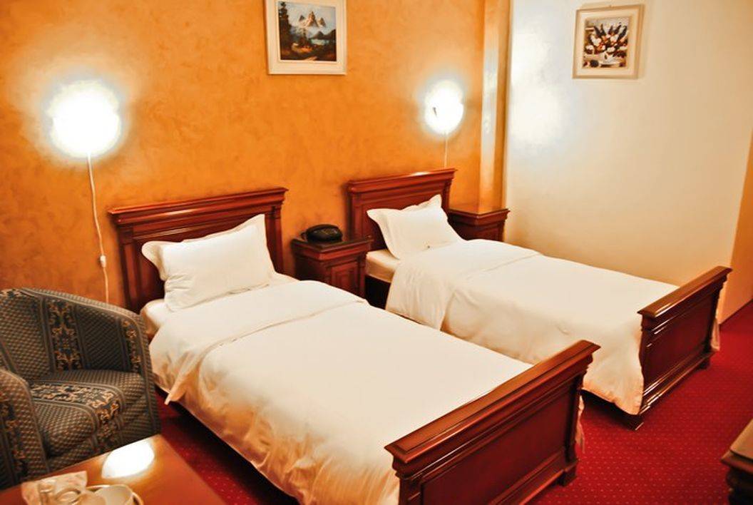 Cazare Craiova Hotel Bavaria**** 
