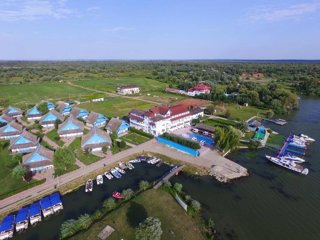 Vacanta in Delta Dunarii Uzlina Cormoran Resort