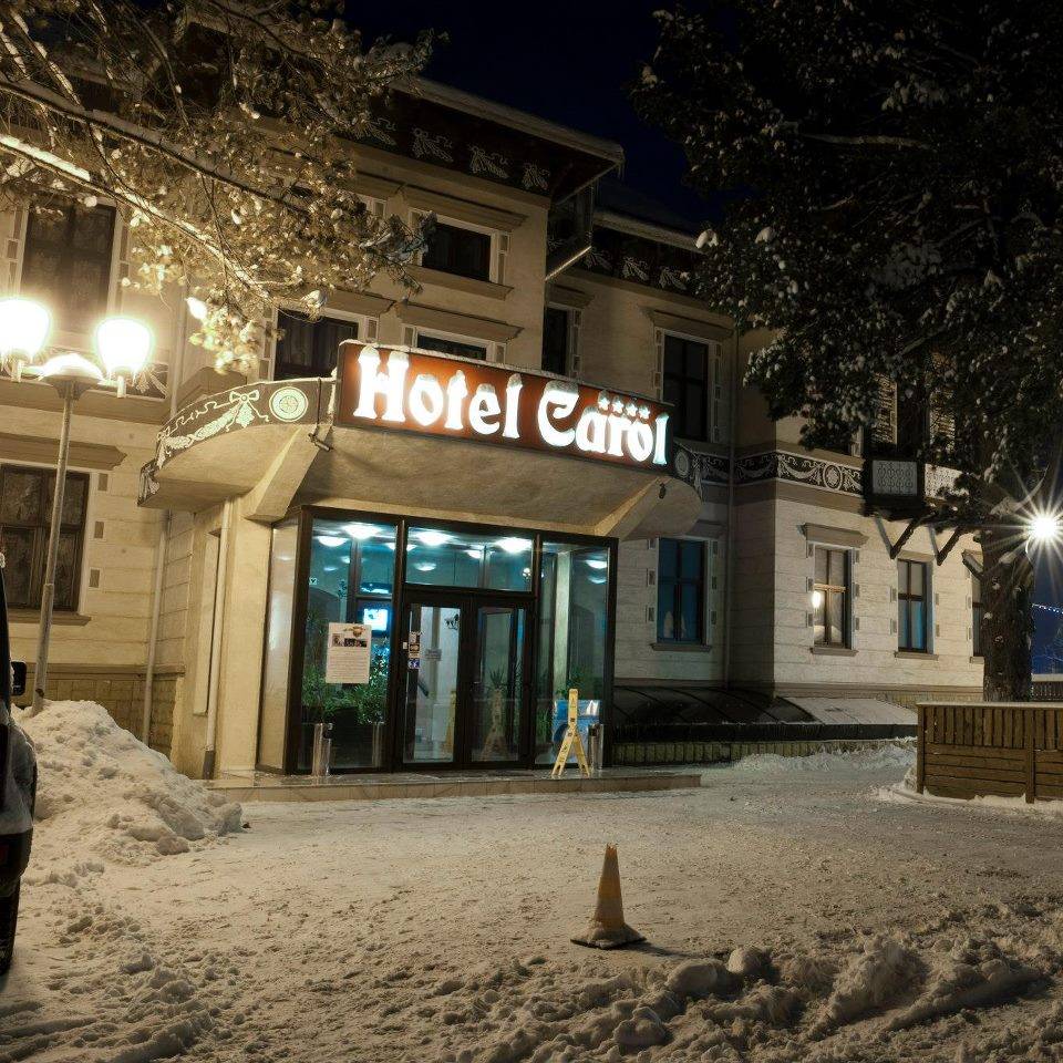 Revelion 2025 la schi in Bucovina Vatra Dornei Hotel Carol