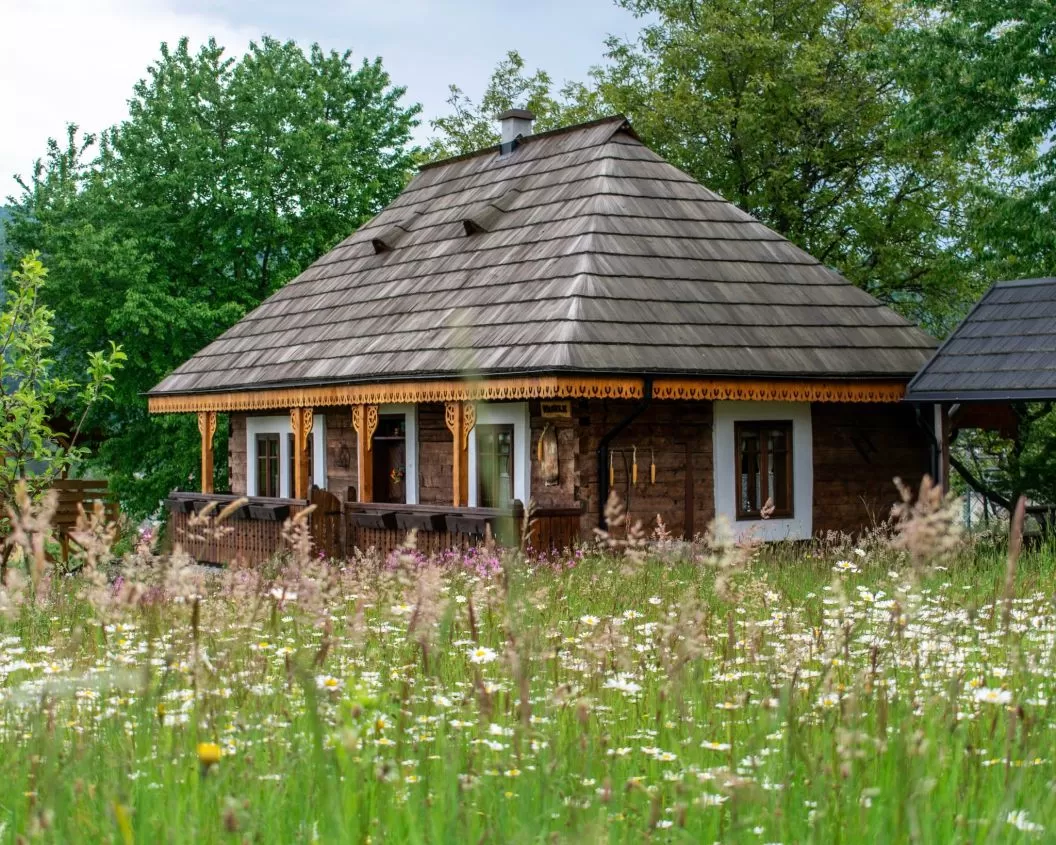 Sarbatori de Pasti 2025 in Bucovina Gura Humorului Pensiunea La Roata***