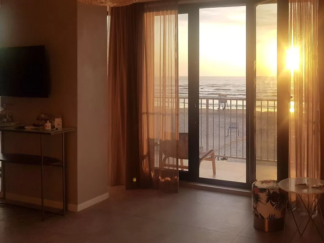 Litoralul 2024 Mamaia Hotel Lemon Cliff Luxury Beach