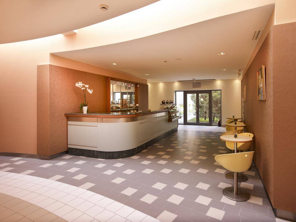 Sarbatori de Pasti 2025 Eforie Nord Hotel Europa