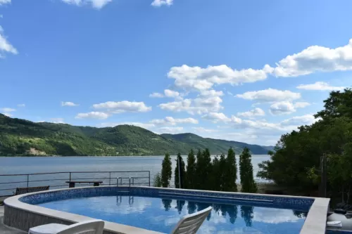 Cazare 2026 Clisura Dunarii Dubova Cabana Delfinul