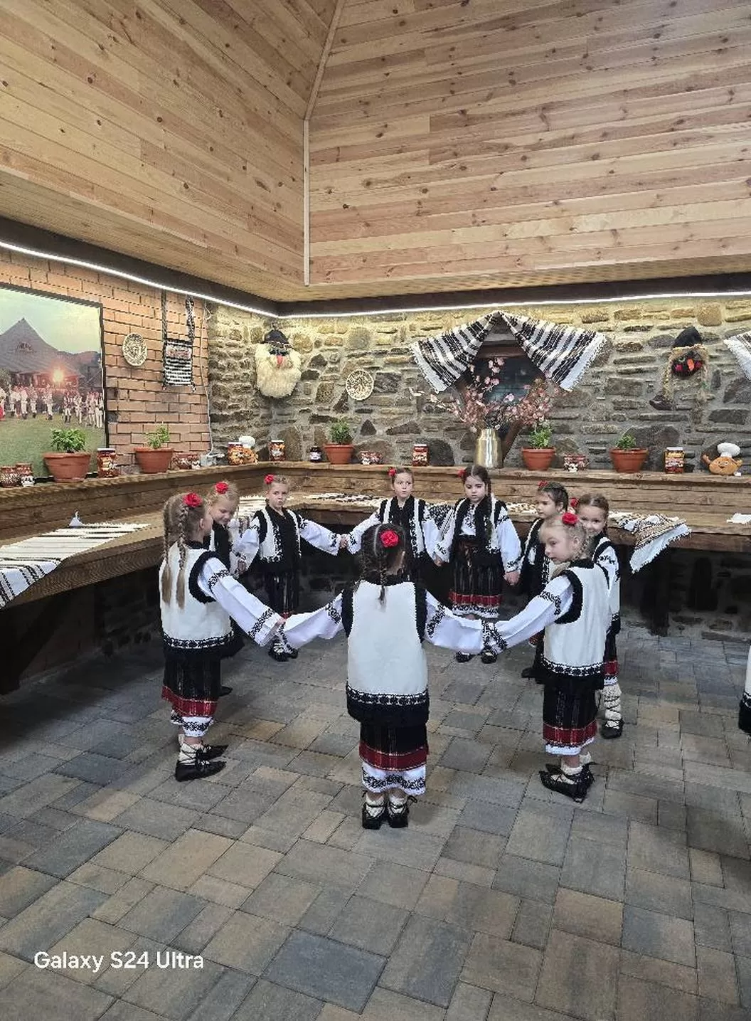 1 Decembrie 2025 Bucovina Voronet Complex Turistic Casa Elena