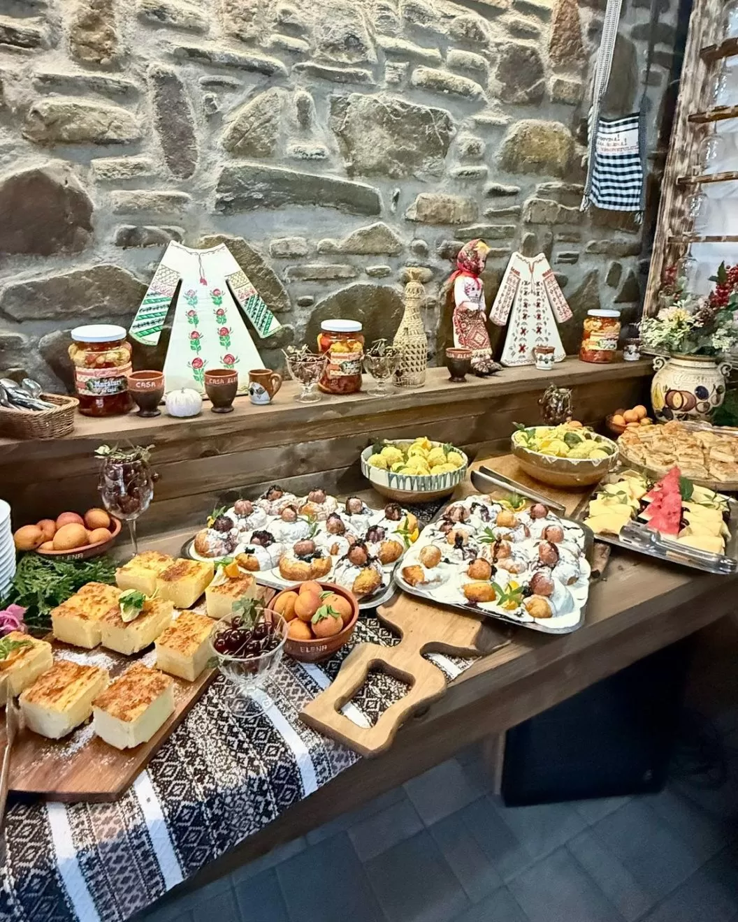 Revelion 2026 Bucovina Voronet Complex Turistic Casa Elena