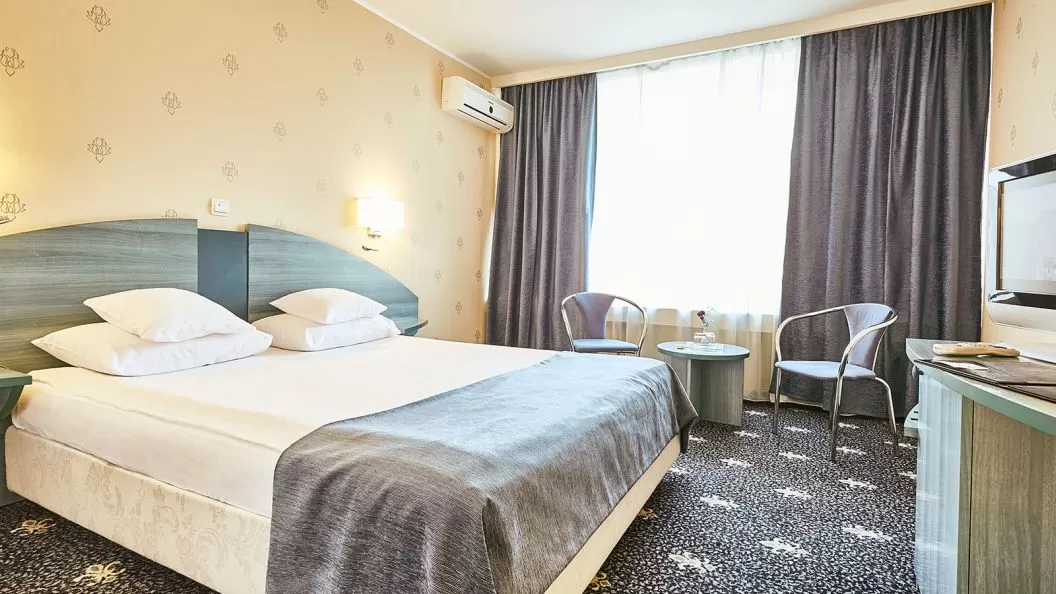 Revelion 2026 Ani de Liceu Drobeta Turnu Severin Hotel Continental Drobeta Turnu Severin