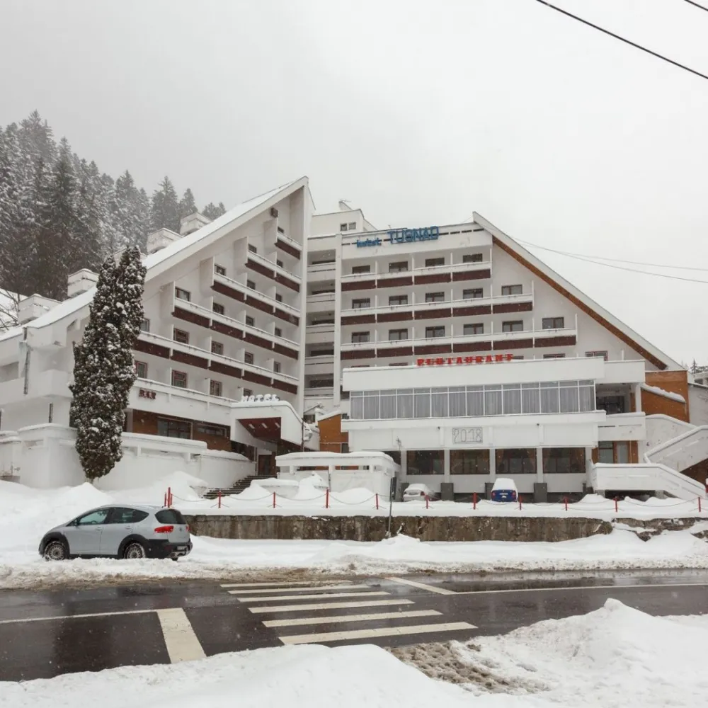 Tradiție, relaxare și magie: Pășește în 2027 din inima naturii, la Hotel Tușnad