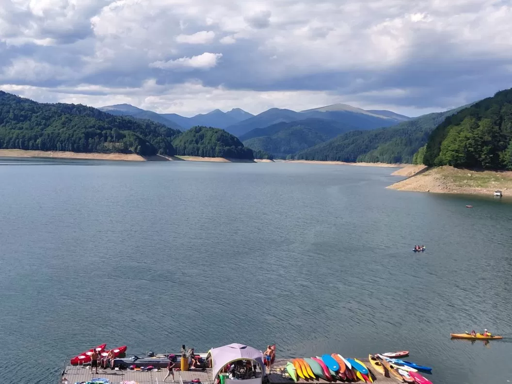 Revelion 2026 Lacul Vidraru Cabana Valea Cu Pesti