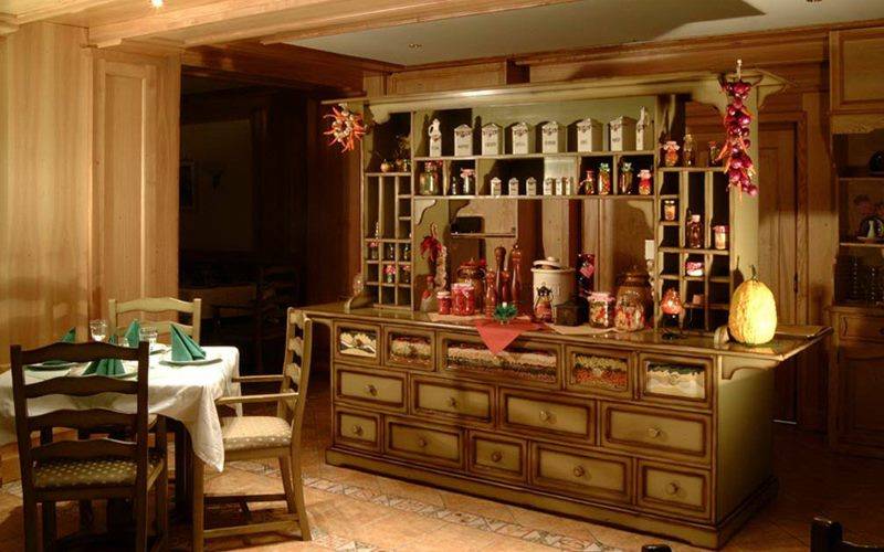 Sarbatori de Pasti 2025 Bucovina Gura Humorului Best Western Bucovina