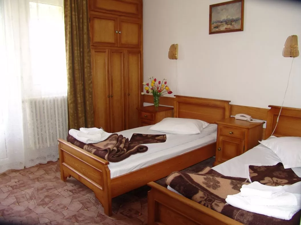 Sarbatori de Pasti 2025 Sovata Hotel Hefaistos** 