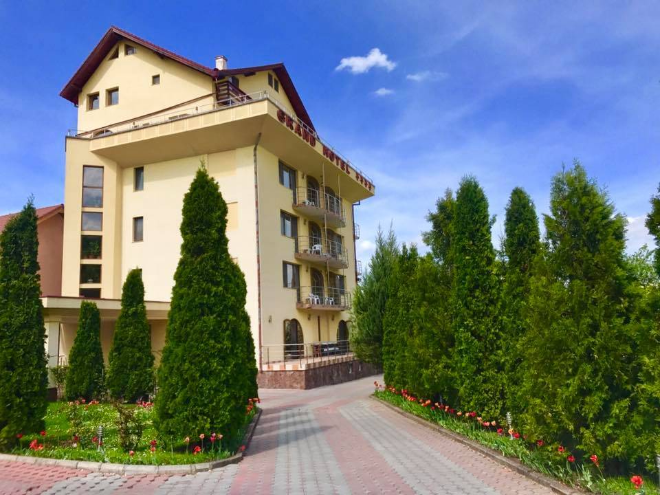 Cazare 2022 Brasov Grand Hotel****