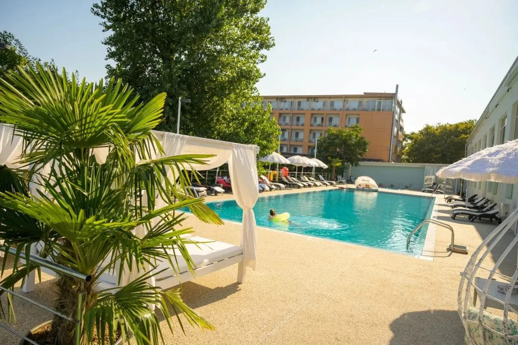 Litoral 2026 Mamaia Hotel Queen Vera