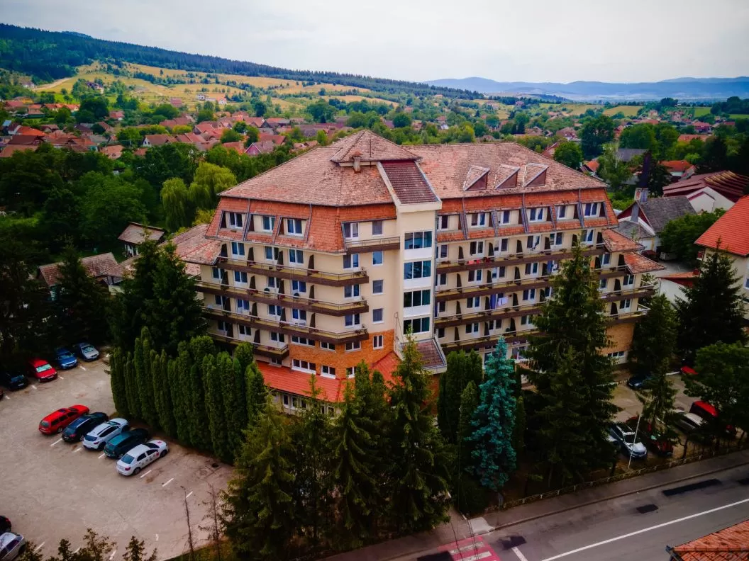 Sarbatori de Pasti 2025 Covasna Hotel Santis*** 