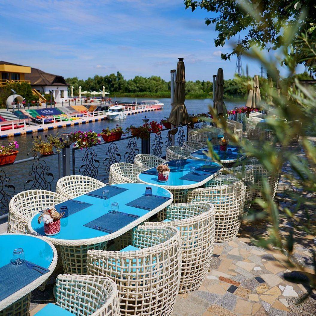 Pasti 2022 Delta Dunarii Crisan Lebada Luxury Resort SPA