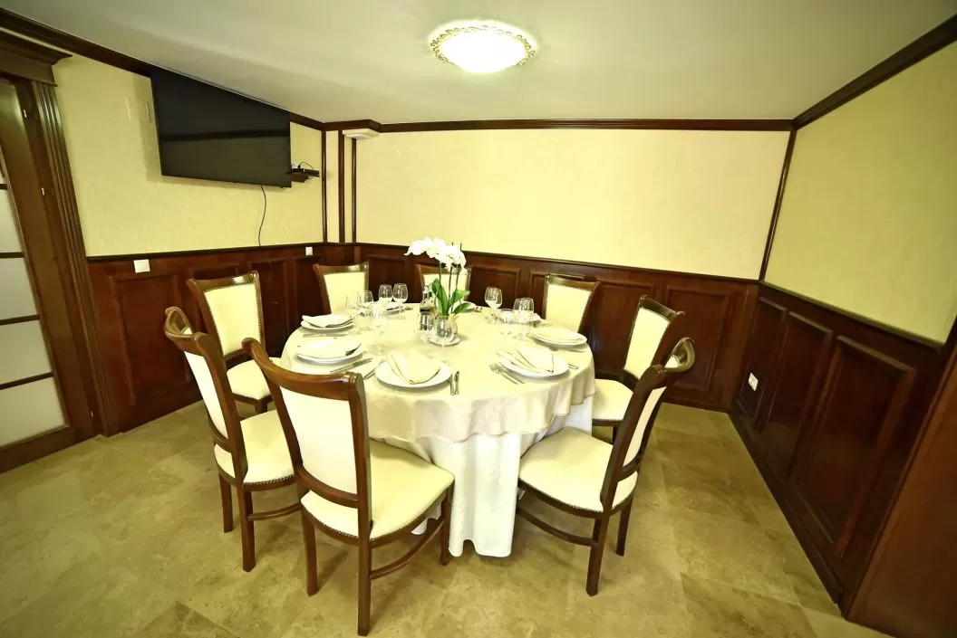 Vacanta pe plaiurile razesilor Trifesti Iasi Hotel la Domenii****