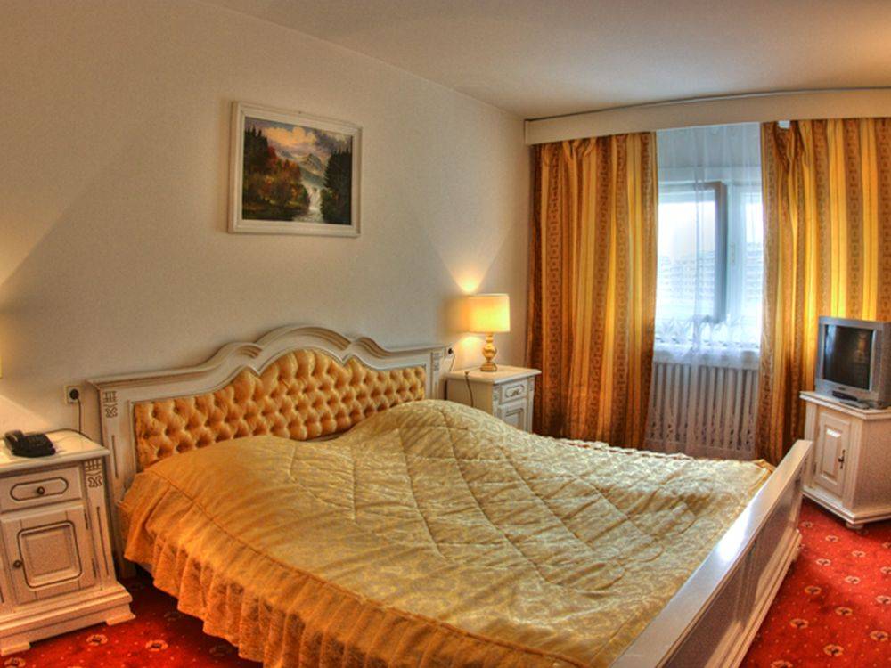 Revelion 2023 Alba Iulia Hotel Cetate Imparatul Romanilor**
