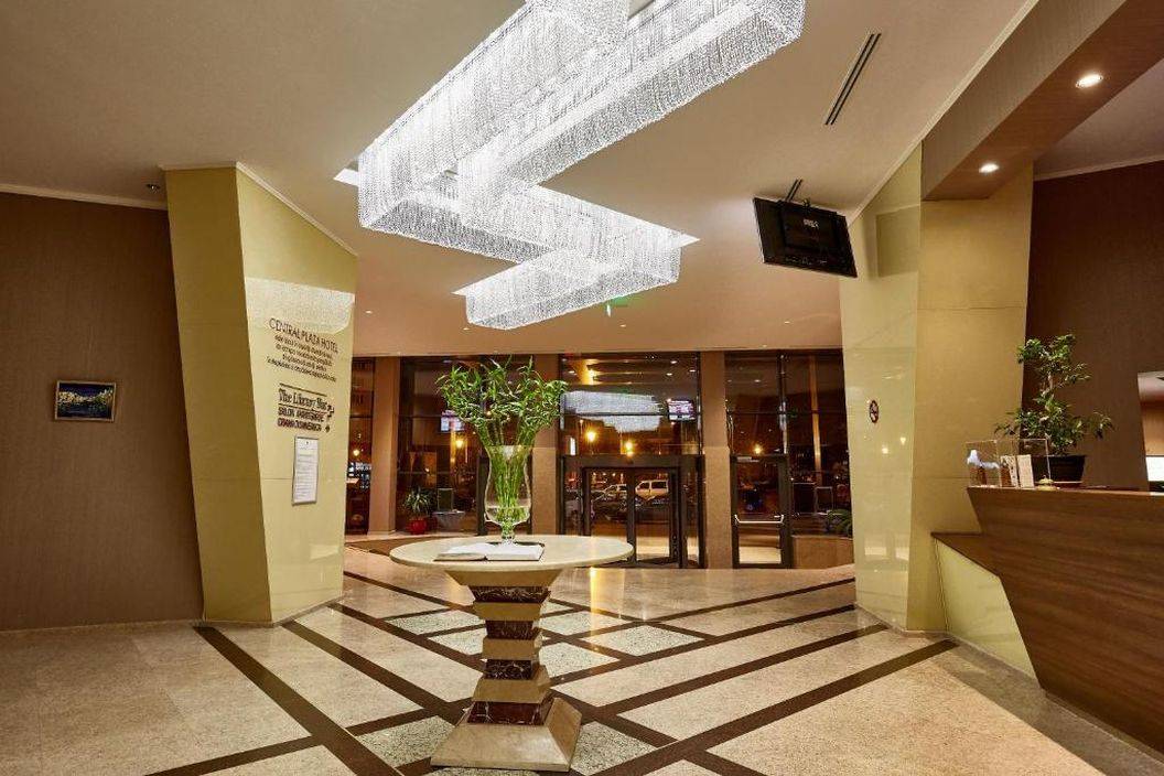 Cazare 2023 Piata Neamt Hotel Central Plaza