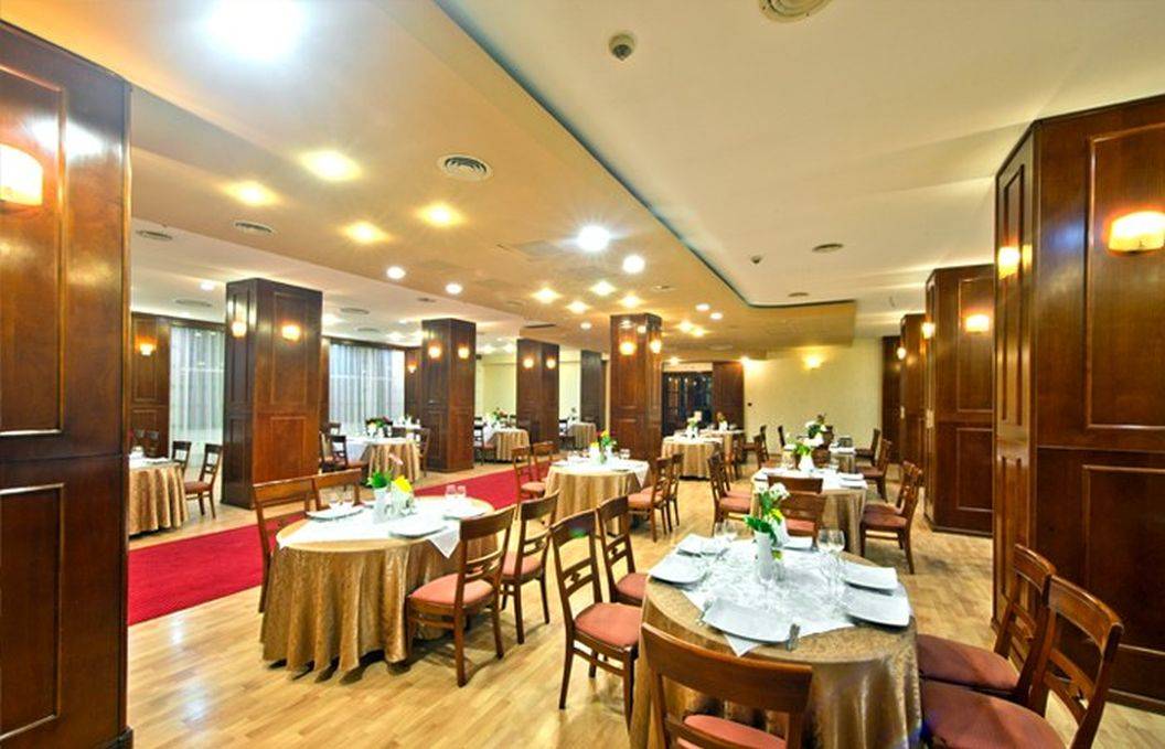 Cazare Craiova Hotel Bavaria**** 