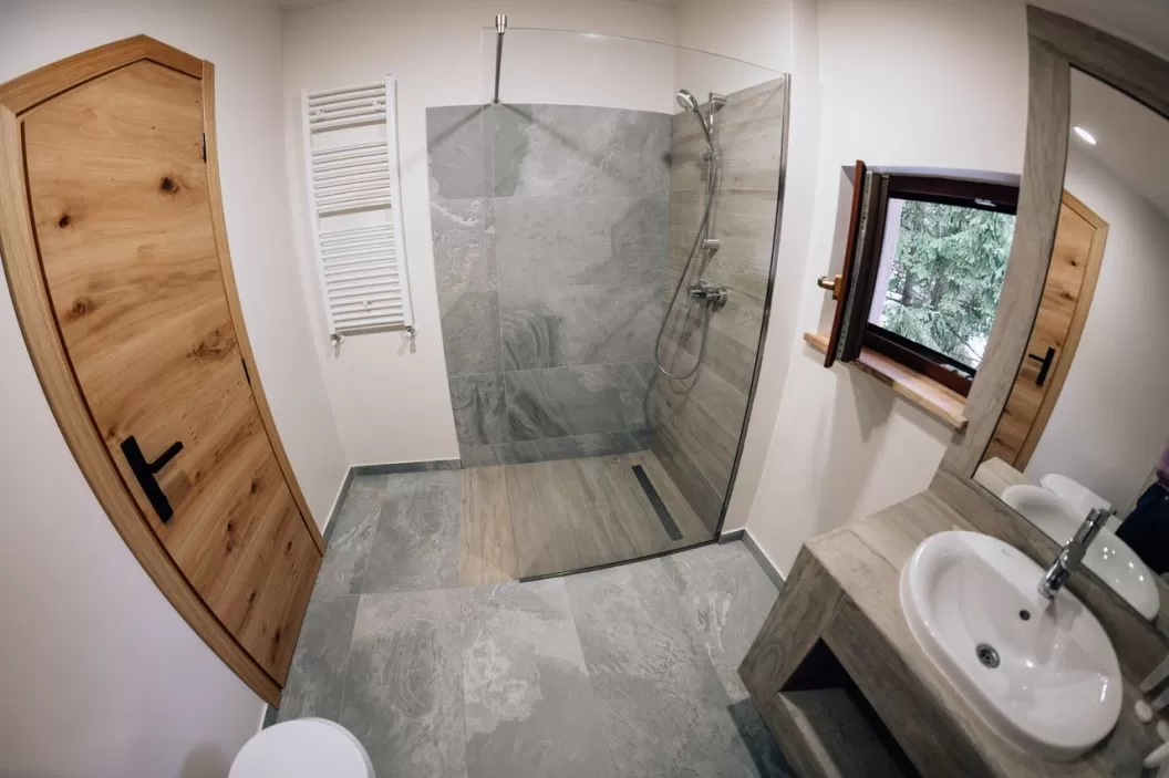 Sarbatori de Pasti 2023 Bucovina Voronet Popasul Domnesc Resort SPA****