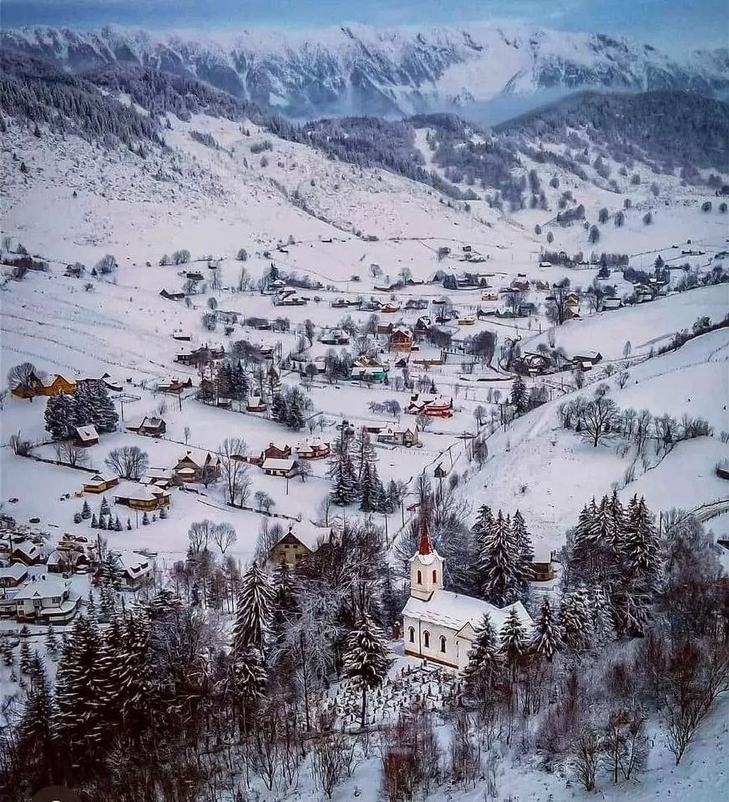 Sarbatori de Pasti 2026 in mijlocul naturii Fundata Sirnea Domeniul Valea Lupilor