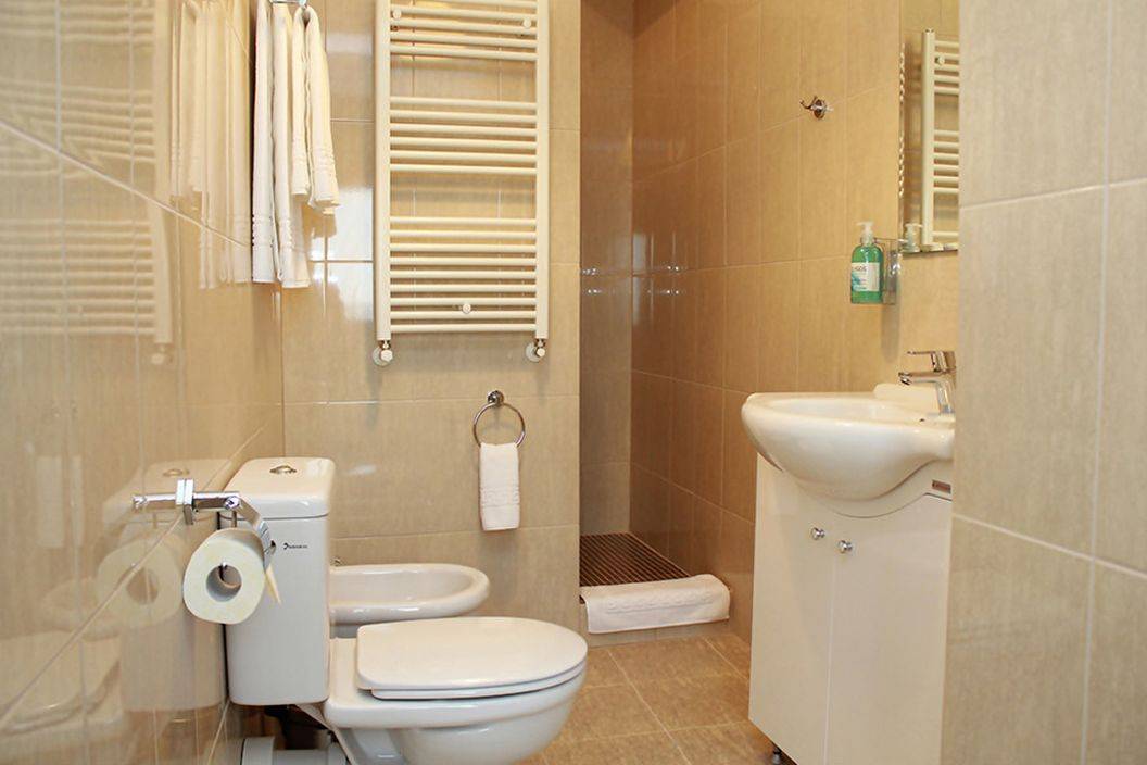 Cazare Focsani Pensiunea Rix Rooms****