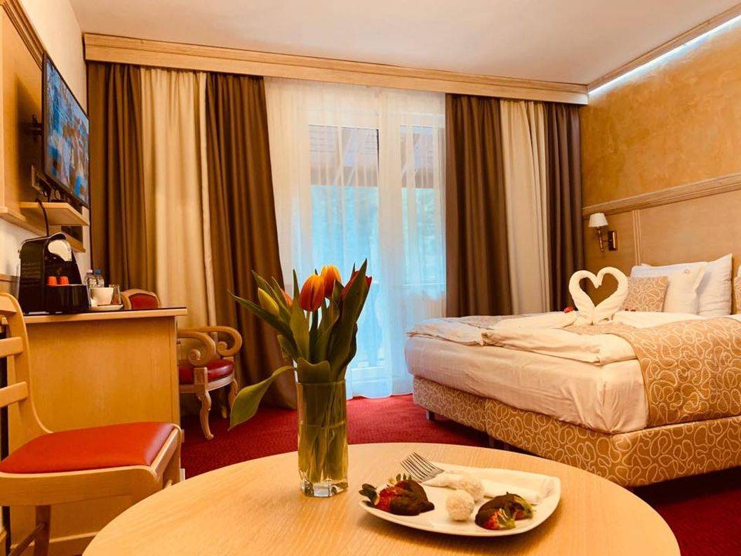 Vacanta 2021 la Lacul Rosu Hotel Lacul Rosu****