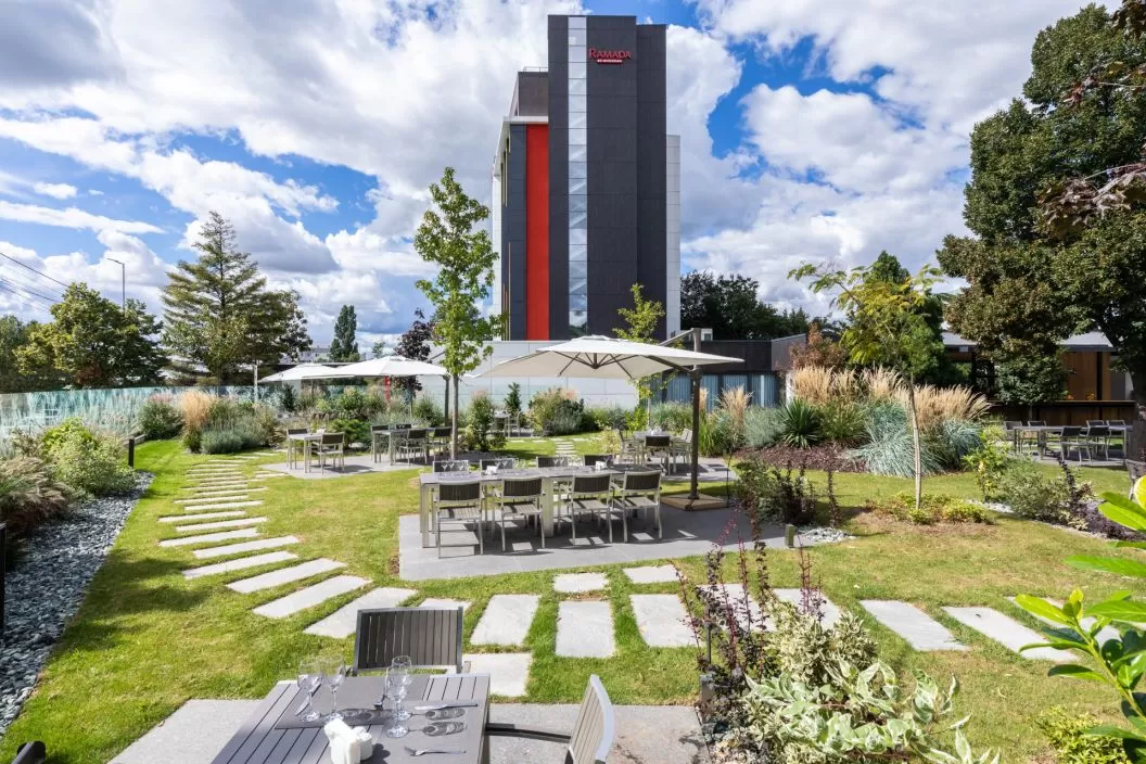 Cazare 2023 Slatina Hotel Ramada Parc****