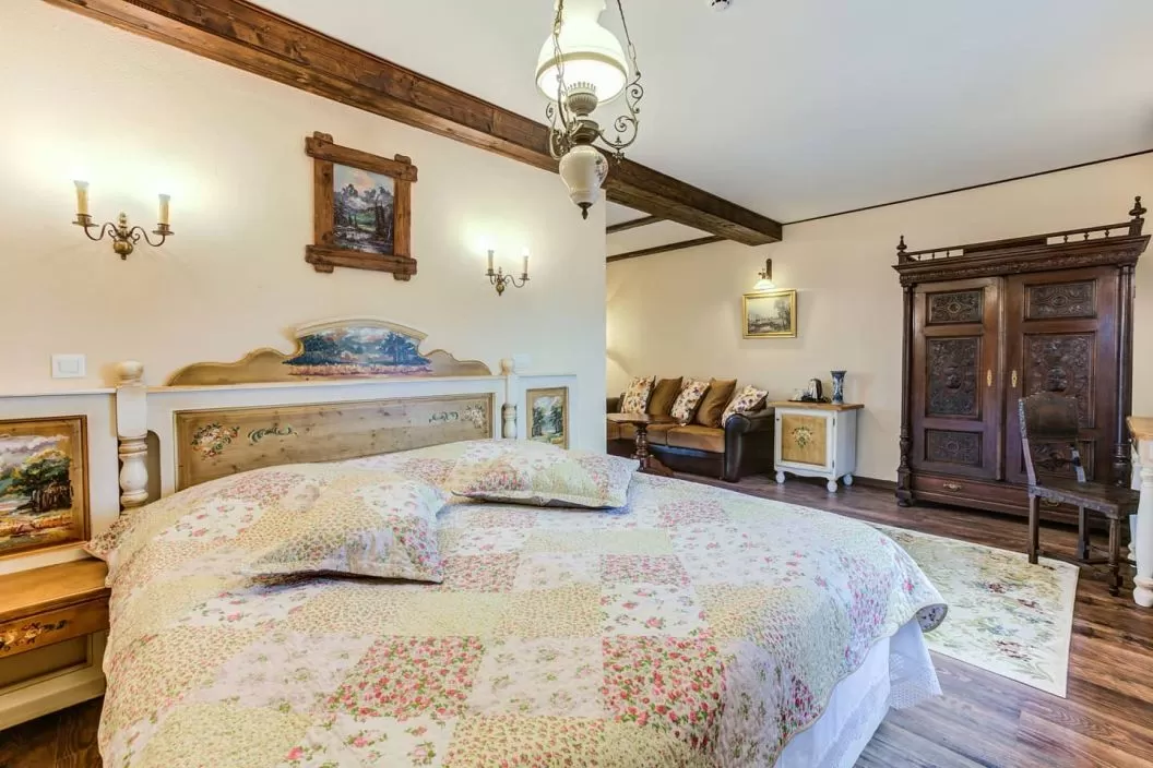 Pachet Romantic Cristian Brasov Conacul Ambient