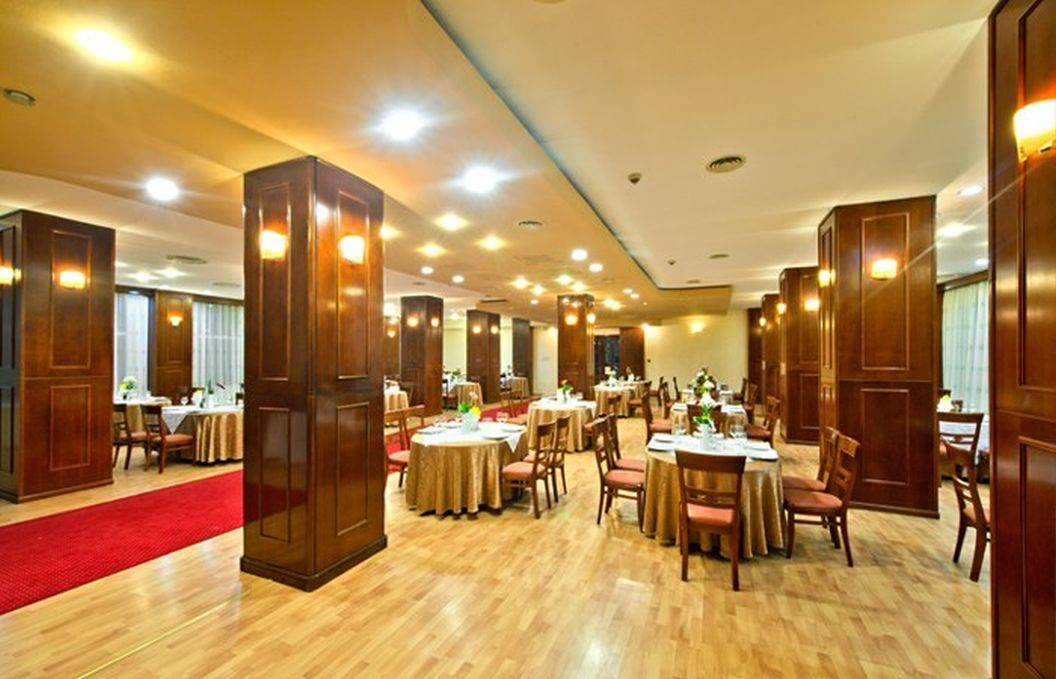 Cazare Craiova Hotel Bavaria**** 