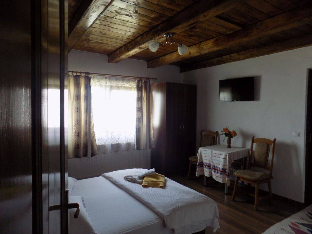 Sarbatori de Pasti 2025 Maramures Vadu Izei Pensiunea Ioana Lavita