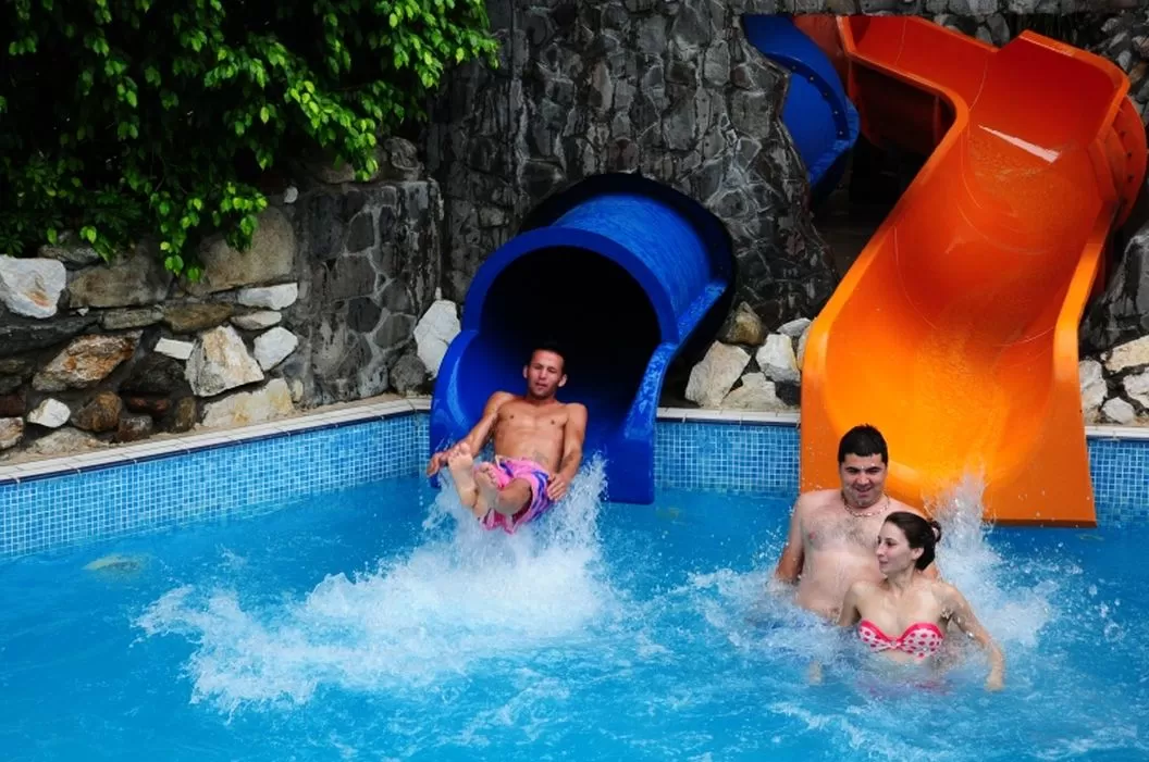 Sejur relaxare 2023 Aqualand Paradisul Acvatic Brasov Hotel Alinalex***