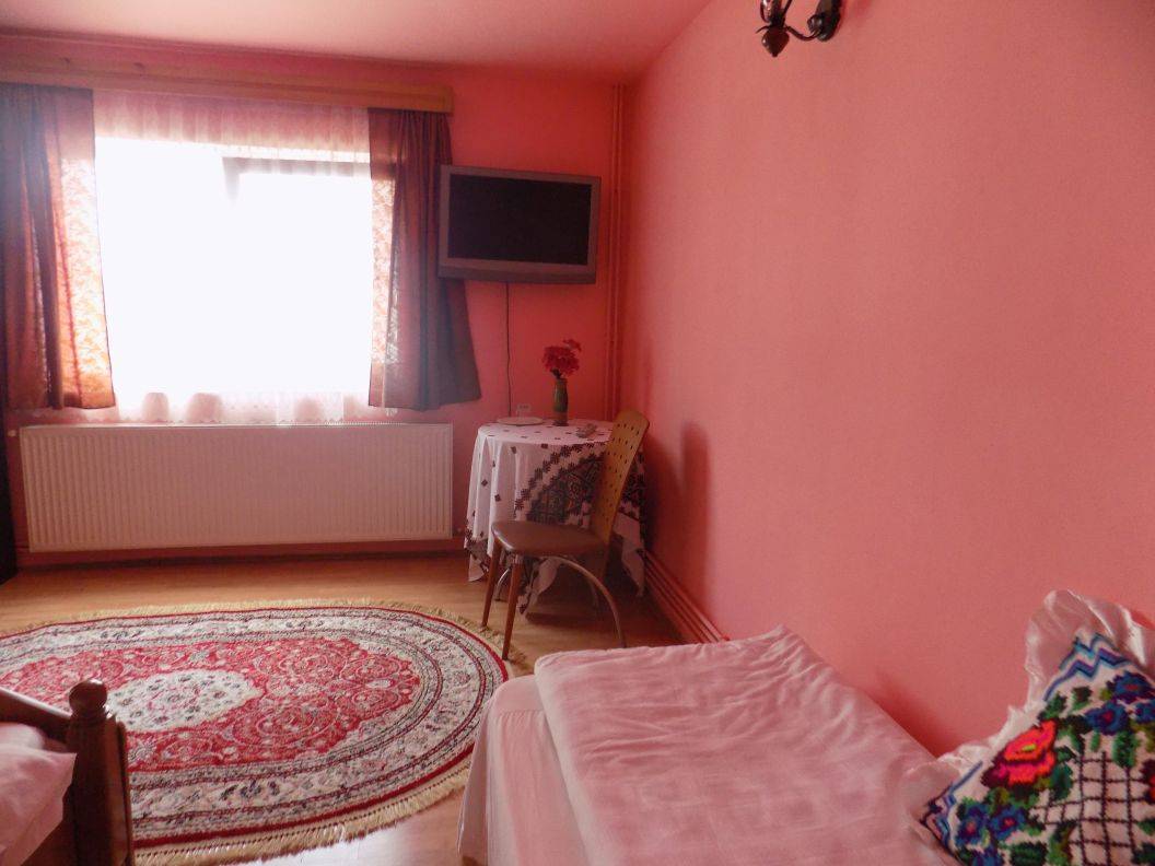 Sarbatori de Pasti 2025 Maramures Vadu Izei Pensiunea Ioana Lavita