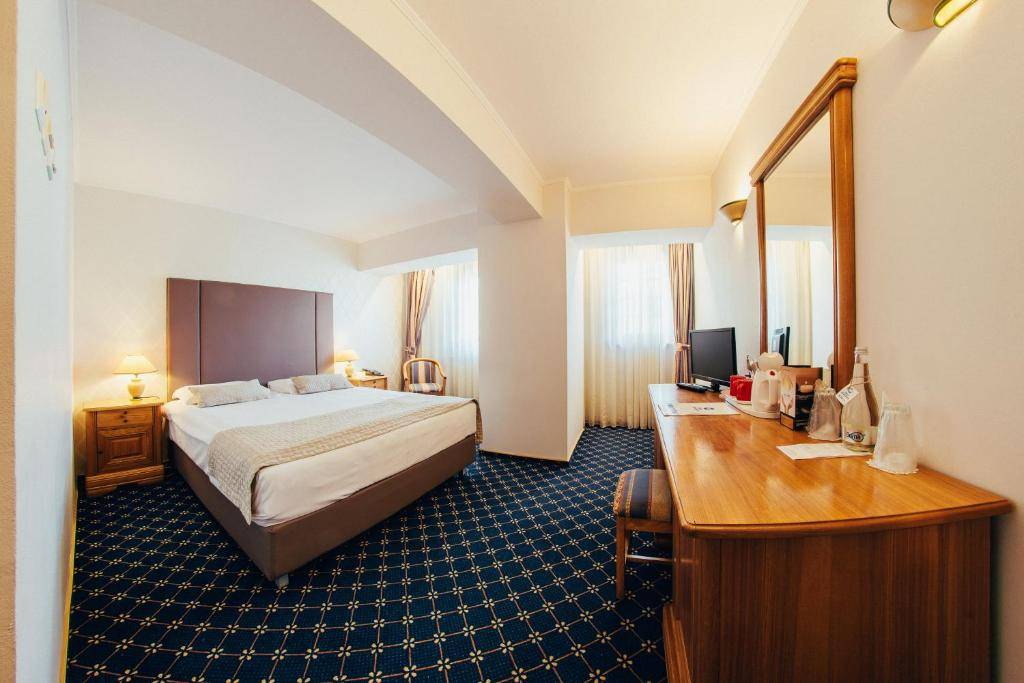 Sarbatori de Pasti 2025 Bucovina Gura Humorului Best Western Bucovina