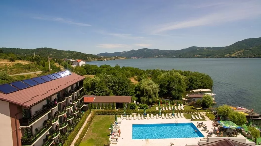 Vacanta 2026 in Clisura Dunarii Eselnita Pensiunea Danubia