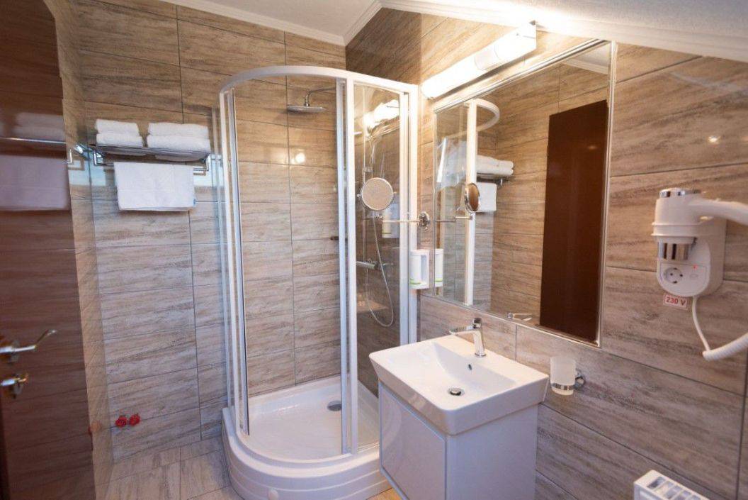 Cazare 2022-2023 Odorheiu Secuiesc Hotel Areo***