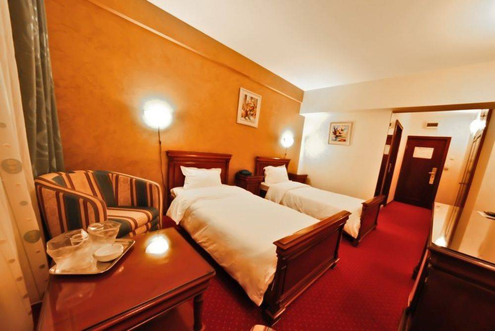 Cazare Craiova Hotel Bavaria**** 