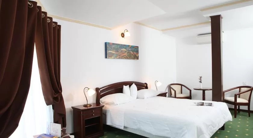Cazare 2023 Alba Iulia Hotel La Maison de Caroline***