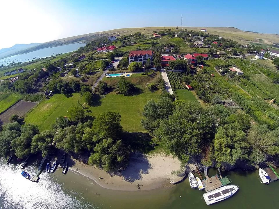 Sejur Delta Dunarii 2025 Baltenii de Sus Hotel RESORT WELS