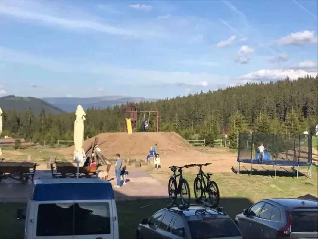 Revelion 2025 in Muntii Sureanu Hotel Poarta Raiului