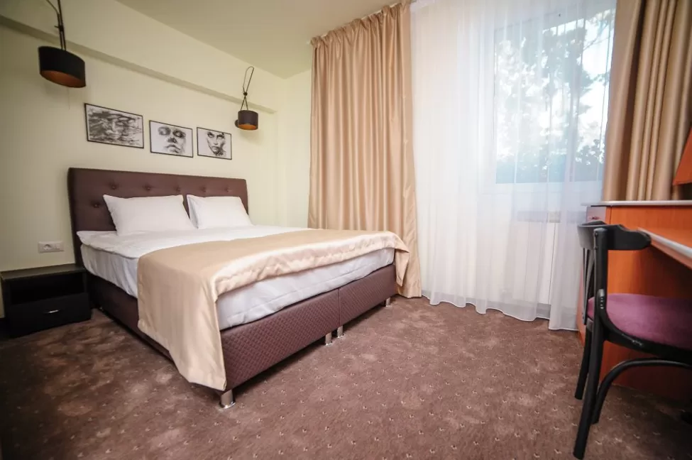 Cazare 2025 Oradea Hotel Stokker