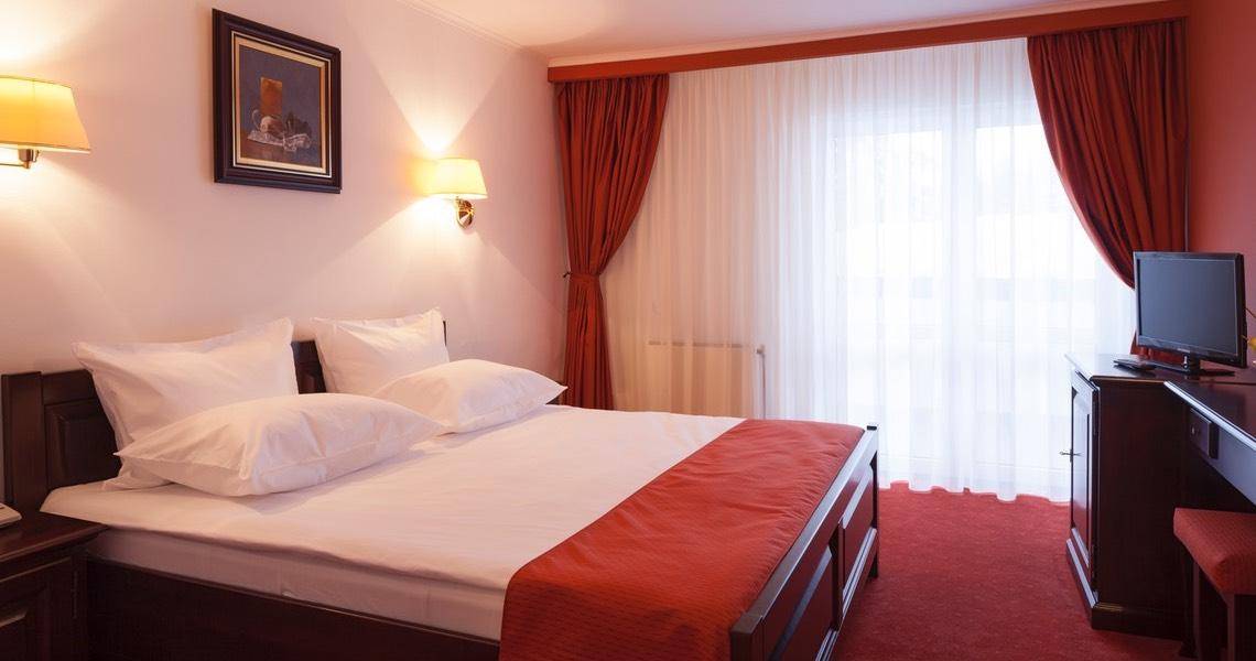 Vacanta schi 2023 Poiana Brasov Hotel Piatra Mare**** 