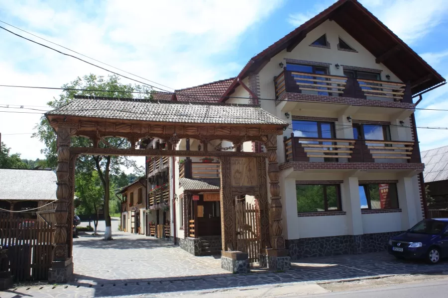 Craciunul 2024 in Maramuresul Istoric Sacel Pensiunea Lacramioara