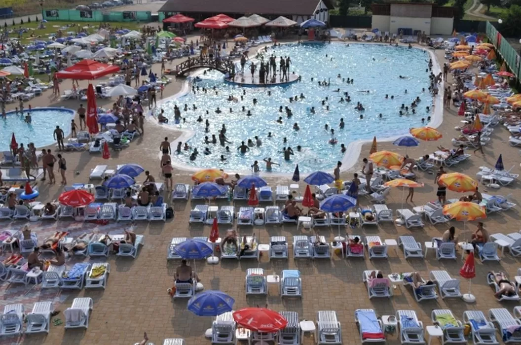 Sejur relaxare 2023 Aqualand Paradisul Acvatic Brasov Hotel Alinalex***