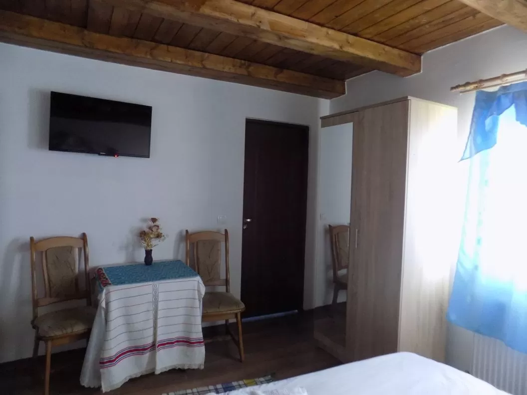 Sarbatori de Pasti 2025 Maramures Vadu Izei Pensiunea Ioana Lavita