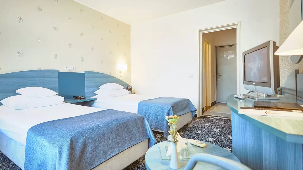 Revelion 2026 Ani de Liceu Drobeta Turnu Severin Hotel Continental Drobeta Turnu Severin