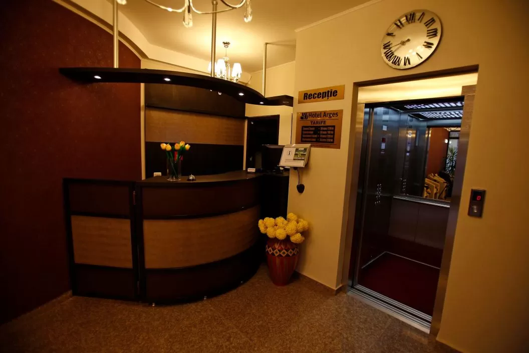 Cazare 2022 Pitesti Hotel Arges***